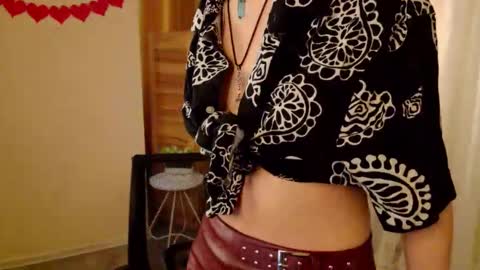 Snapshot of powderofgun chatting on 03.14.26 powderofgun online show from 03.14.26