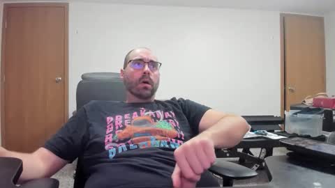 Snapshot of powerbotombear3 chatting on 12.20.25 Robby online show from 12.20.25