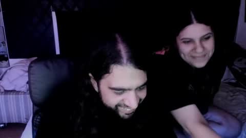 Ravena Rozz online show from 11.04.25