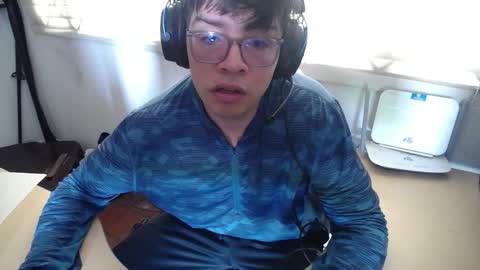 Snapshot of powerfulzeus2 chatting on 10.22.25 powerfulzeus2 online show from 10.22.25