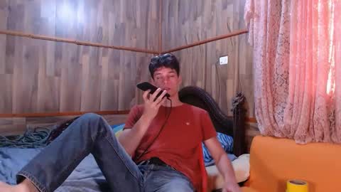 Snapshot of powertwinky chatting on 12.24.24 chris independent online show from 12.24.24