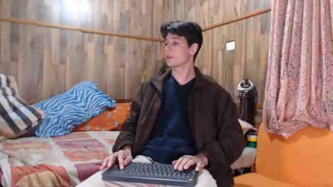 Snapshot of powertwinky chatting on 02.15.25 chris independent online show from 02.15.25