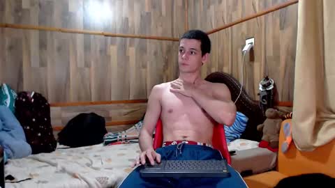 Snapshot of powertwinky chatting on 10.06.25 chris independent online show from 10.06.25