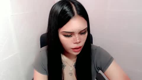 MAXXINE online show from 12.15.24