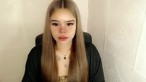 MAXXINE online show from 02.20.25