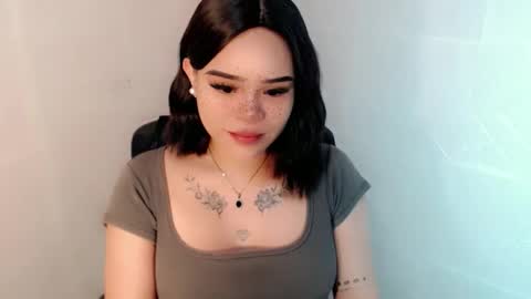 MAXXINE online show from 10.03.25