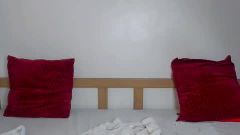 Snapshot of preciousisland chatting on 11.12.25 Paula online show from 11.12.25