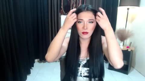 Snapshot of preciousrosedoll chatting on 01.05.25 Rosedoll online show from 01.05.25