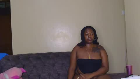 Snapshot of preetycookie chatting on 02.15.25 Lilly online show from 02.15.25