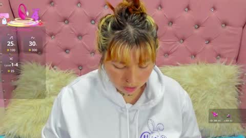 Pretti Violet online show from 10.28.25