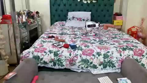 Yasmine pretty online show from 03.04.26