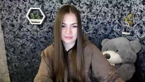 Snapshot of pretty_angell_ chatting on 04.29.26 anna online show from 04.29.26