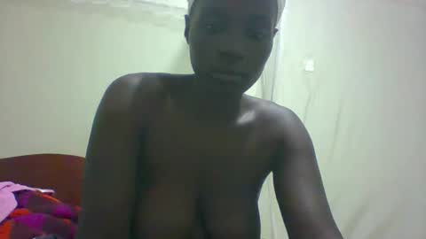 pretty_betty_ online show from 02.04.25