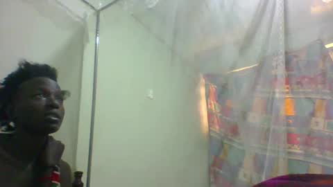 pretty_betty_ online show from 02.05.25