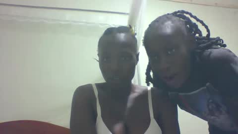 pretty_betty_ online show from 02.07.25