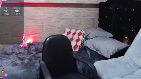 pretty_cristal22 online show from 10.31.25