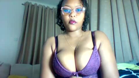 pretty_dee1 online show from 07.29.26