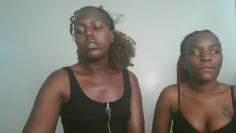 Snapshot of pretty_empress chatting on 07.03.26 pretty_empress online show from 07.03.26