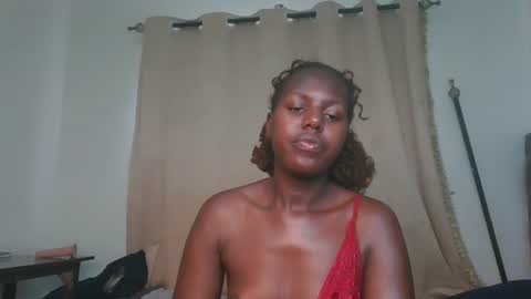 Snapshot of pretty_empress chatting on 07.30.26 pretty_empress online show from 07.30.26
