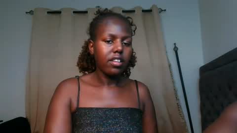 Snapshot of pretty_empress chatting on 08.04.26 pretty_empress online show from 08.04.26