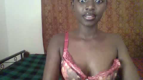 Snapshot of pretty_hearts chatting on 03.05.26 Shillah online show from 03.05.26