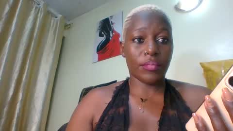 Snapshot of pretty_ivy chatting on 02.18.25 SARAH online show from 02.18.25