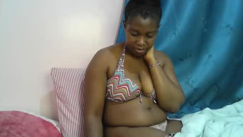 Snapshot of pretty_kylah chatting on 09.28.25 pretty_kylah online show from 09.28.25