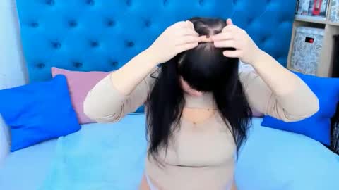 Snapshot of pretty_malika chatting on 11.24.25 pretty_malika online show from 11.24.25