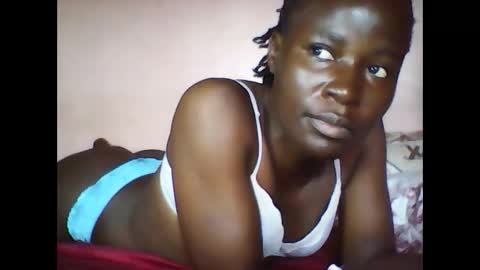 Snapshot of pretty_mine chatting on 01.22.25 pretty time online show from 01.22.25