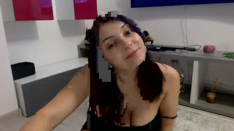 PrettyNatalie online show from 02.23.25