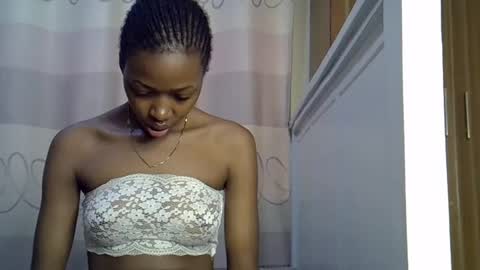 pretty_petite24 online show from 01.09.25