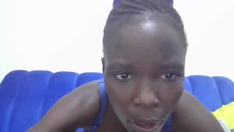Snapshot of pretty_petite_ebony chatting on 12.03.24 pretty_petite_ebony online show from 12.03.24