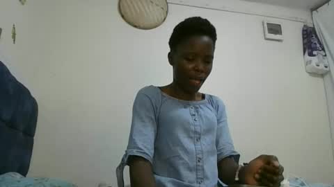 pretty_petite_ebony online show from 11.22.25