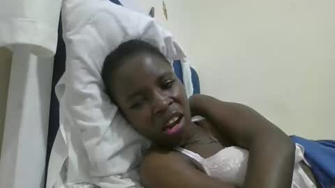 pretty_petite_ebony online show from 12.13.25