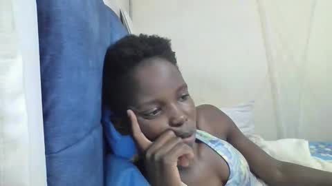 pretty_petite_ebony online show from 04.08.26