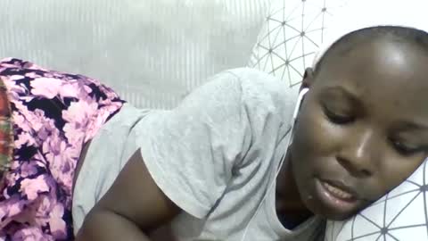 pretty_petite_ebony online show from 06.12.26