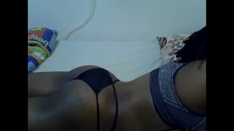 Snapshot of pretty_queen18 chatting on 09.20.25 NASH online show from 09.20.25