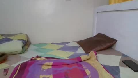 pretty_shila online show from 10.25.25