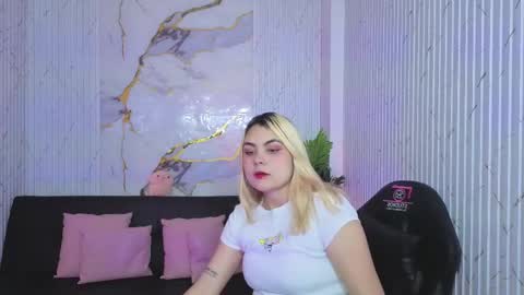 pretty_tay online show from 05.27.26