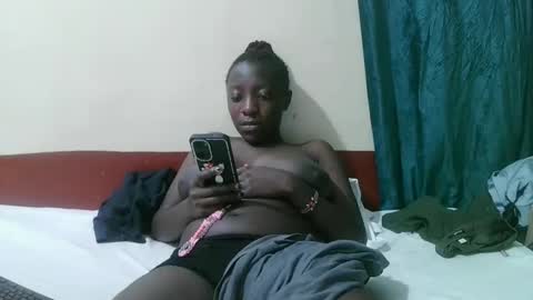 Snapshot of pretty_tiffany1 chatting on 11.24.25 pretty_tiffany1 online show from 11.24.25