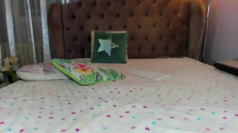  Adora  online show from 03.05.25