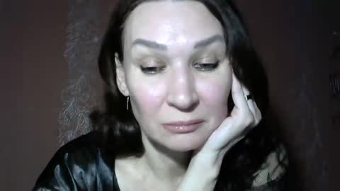 Snapshot of prettyandwild chatting on 12.23.24 Samantha online show from 12.23.24