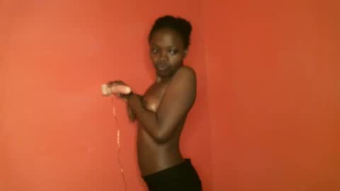 Snapshot of prettybabe02 chatting on 01.27.25 SaraCattra online show from 01.27.25