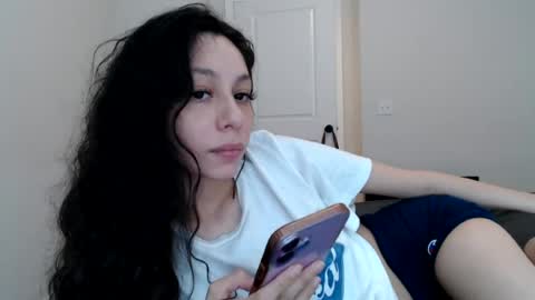 Snapshot of prettybabybrat chatting on 08.04.26 Baby Brat online show from 08.04.26