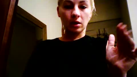 Snapshot of prettybabypetite chatting on 11.16.25 Missy Jack online show from 11.16.25