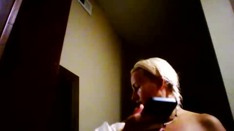 Snapshot of prettybabypetite chatting on 11.16.25 Missy Jack online show from 11.16.25