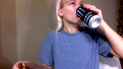 Snapshot of prettybabypetite chatting on 12.05.25 Missy Jack online show from 12.05.25