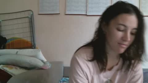 Bella online show from 10.14.25