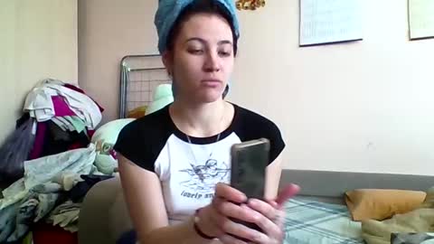 Snapshot of prettybella_7 chatting on 03.26.26 Bella online show from 03.26.26