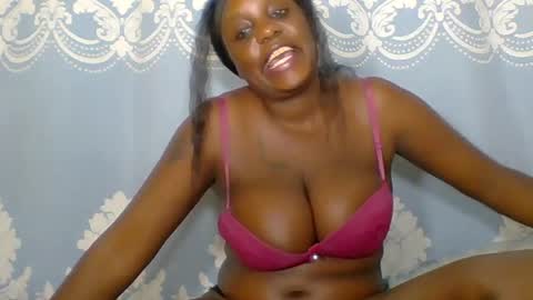 Snapshot of prettydarkskin002 chatting on 06.24.26 SHANIA online show from 06.24.26